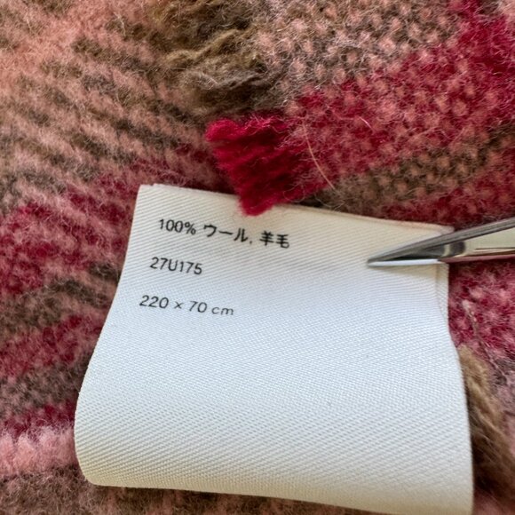 Only worn once Acne Studios 100% Wool Oversized Scarf - Picture 4 of 5